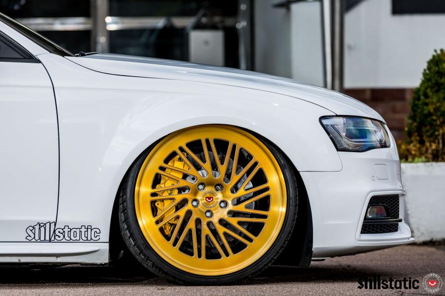 Колеса Audi A4 Sedan on Vossen Wheels (LC-105T) 2016 года  (фото 11 из 45)
